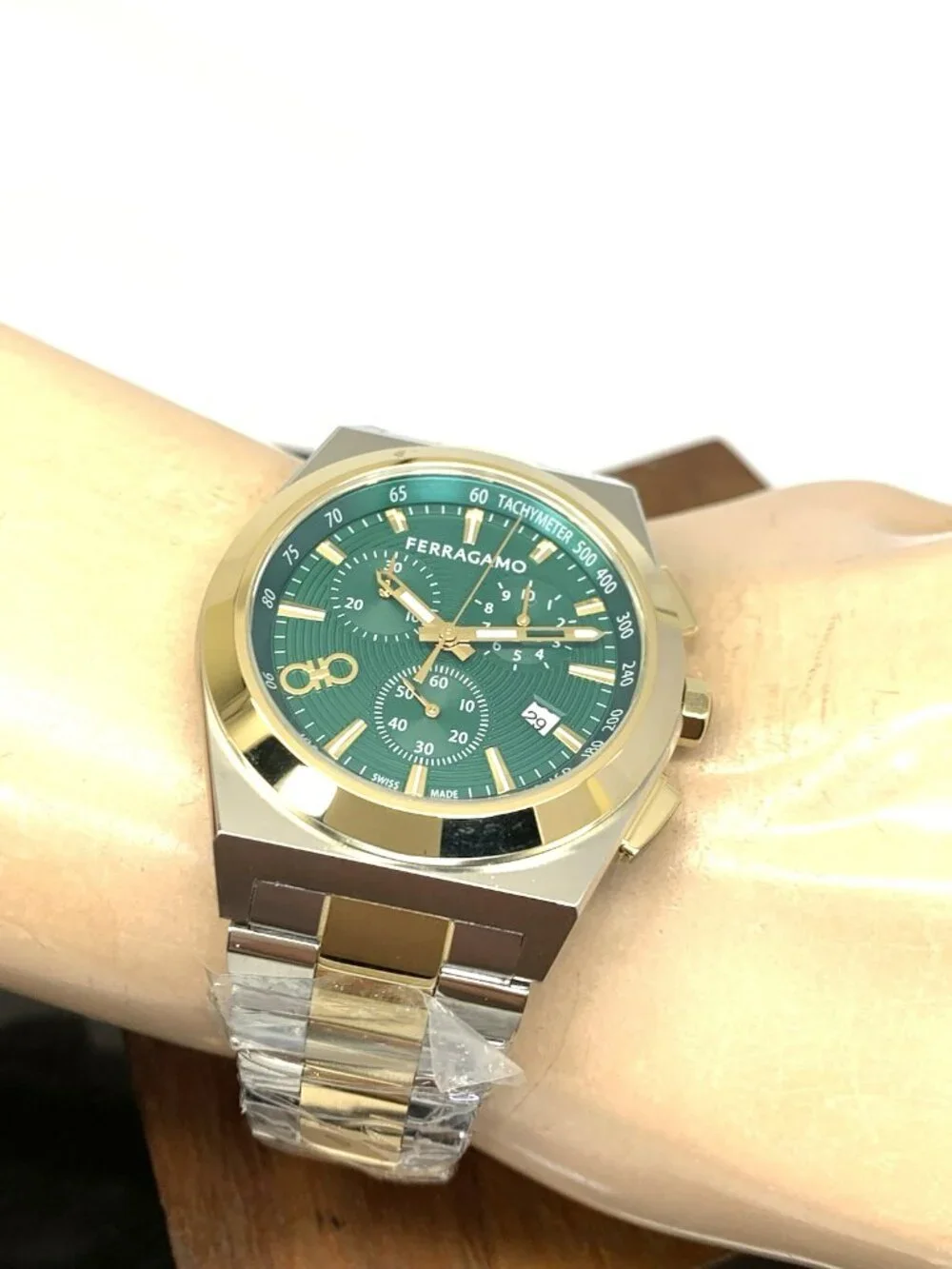 Salvatore Ferragamo F-80 Men's Watch Swiss Quartz Chronograph Green Dial Steel